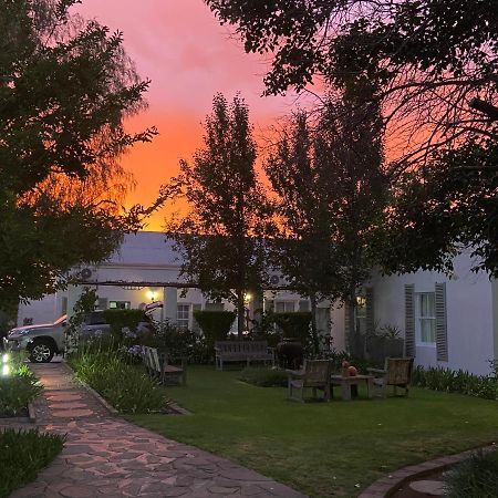 Cape Karoo Guesthouse Beaufort West Ngoại thất bức ảnh