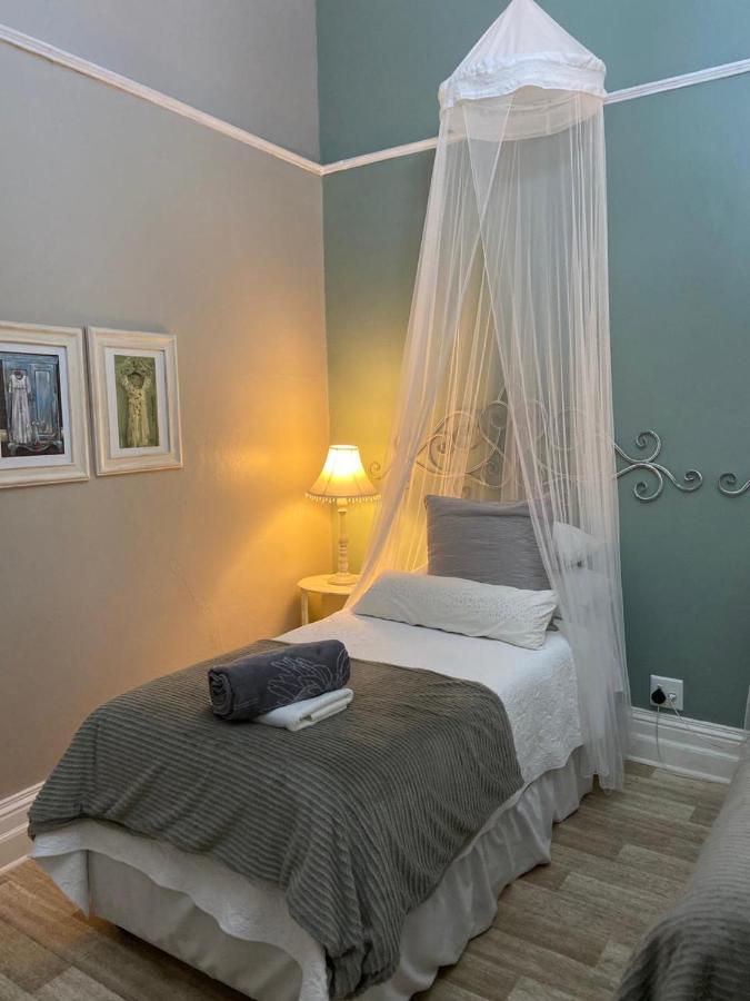 Cape Karoo Guesthouse Beaufort West Ngoại thất bức ảnh
