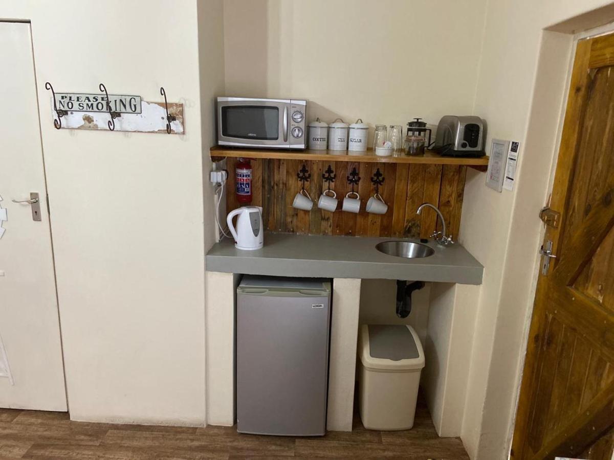 Cape Karoo Guesthouse Beaufort West Ngoại thất bức ảnh