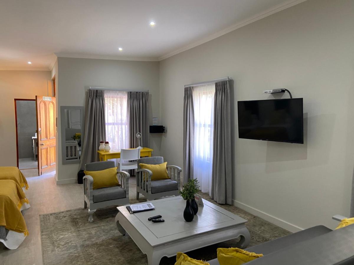Cape Karoo Guesthouse Beaufort West Ngoại thất bức ảnh