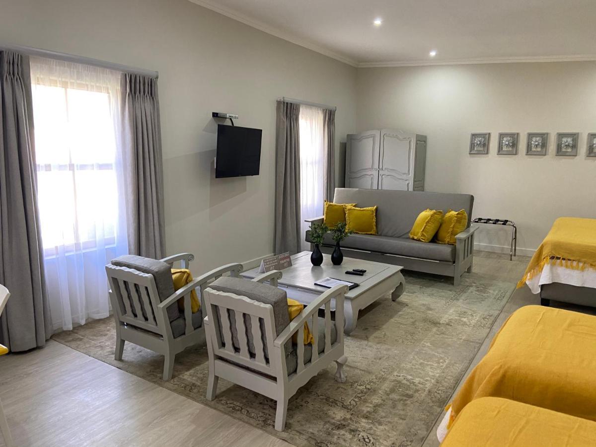 Cape Karoo Guesthouse Beaufort West Ngoại thất bức ảnh