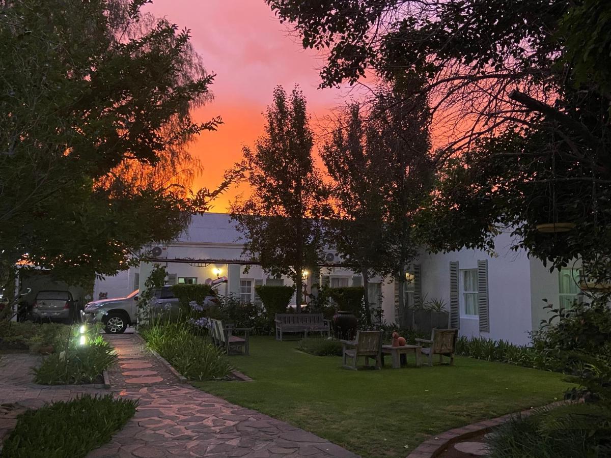 Cape Karoo Guesthouse Beaufort West Ngoại thất bức ảnh