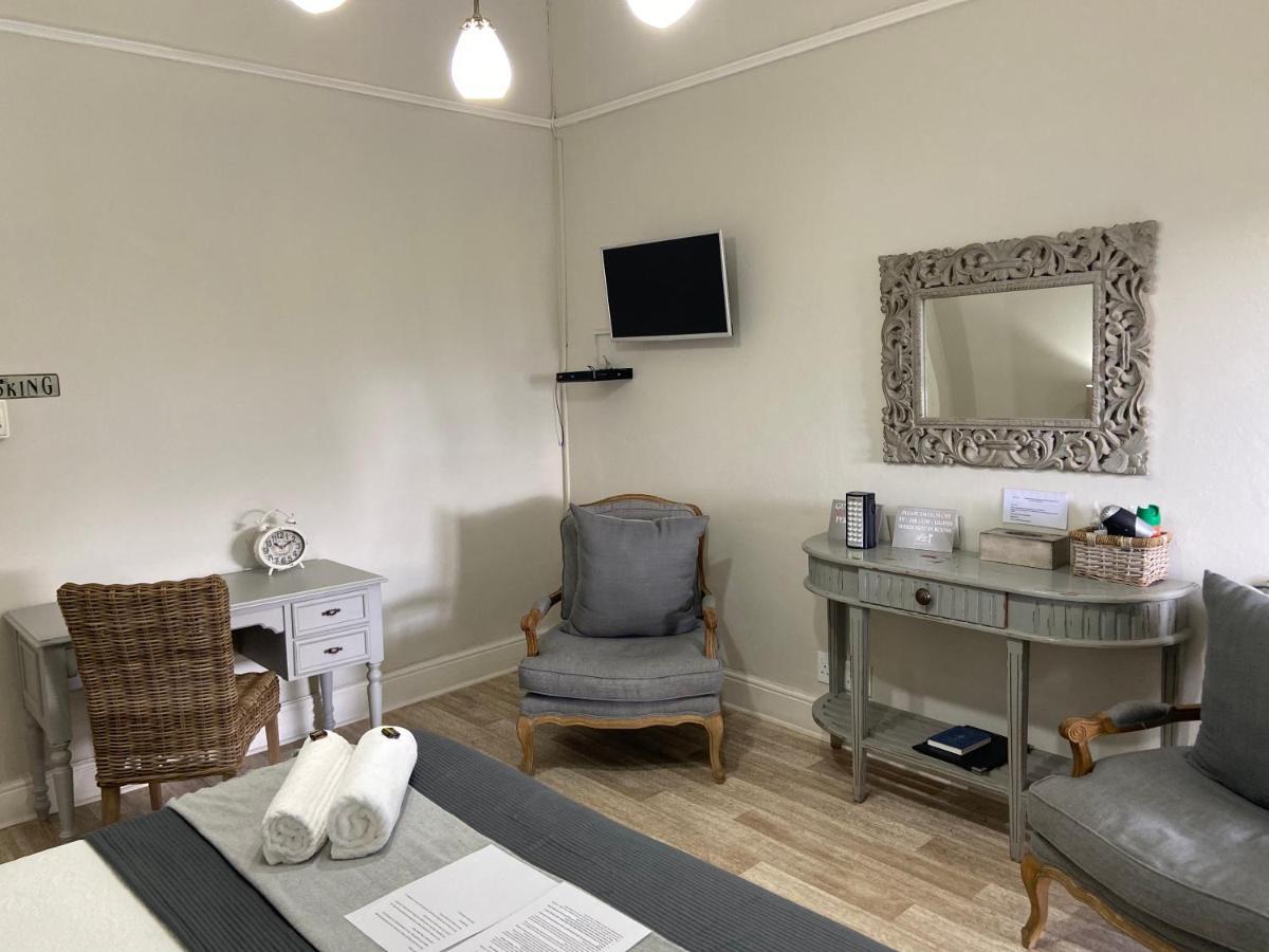 Cape Karoo Guesthouse Beaufort West Ngoại thất bức ảnh