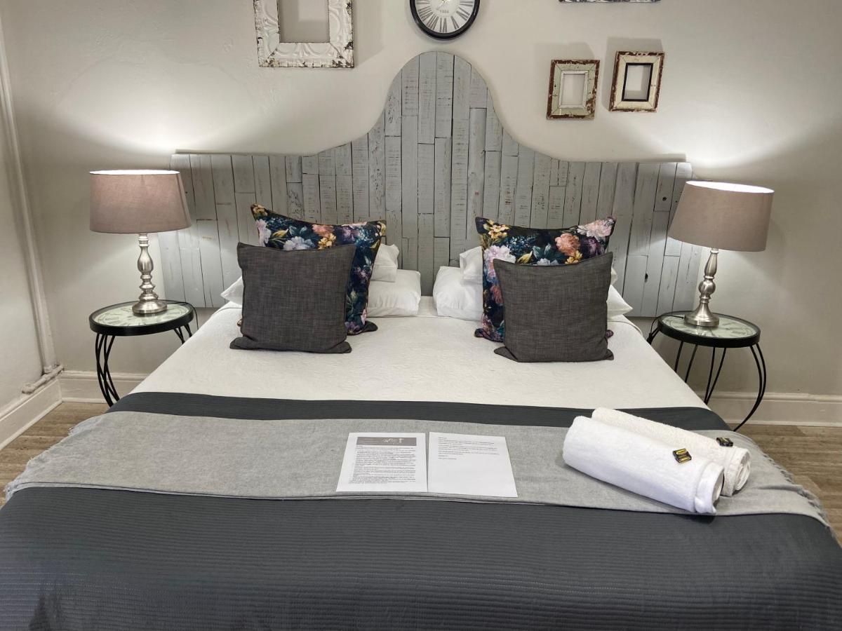 Cape Karoo Guesthouse Beaufort West Ngoại thất bức ảnh